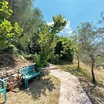 In With Garden Views Holiday home *