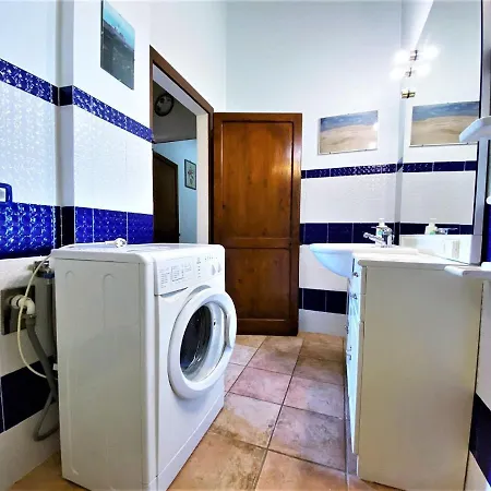 In With Garden Views