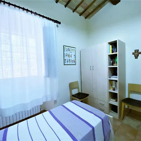 In With Garden Views