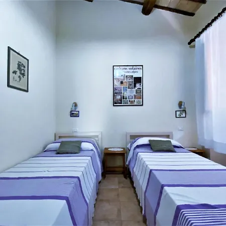 In With Garden Views