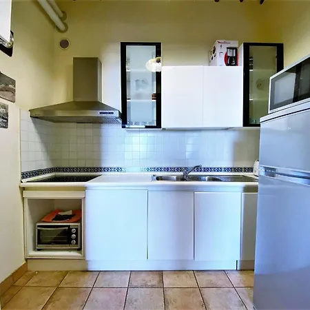 Дом отдыха In With Garden Views