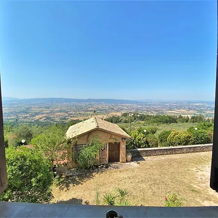 Σπίτι διακοπών In With Garden Views *
